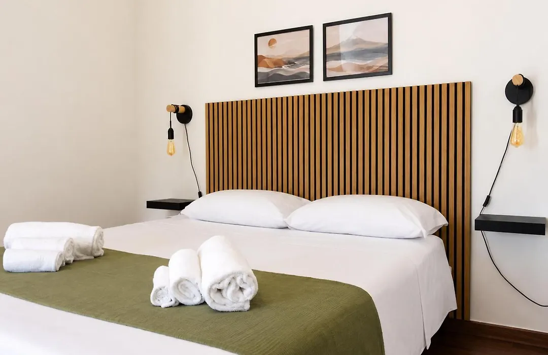 Zurria Rooms-1